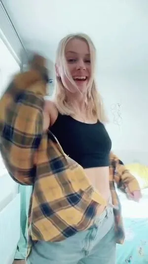 Smileydani158 OnlyFans Leaked Free Thumbnail Picture - #Hzmdhnow4z