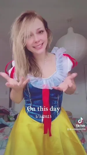 Smileydani158 OnlyFans Leaked Free Thumbnail Picture - #If08UPJ9Hf