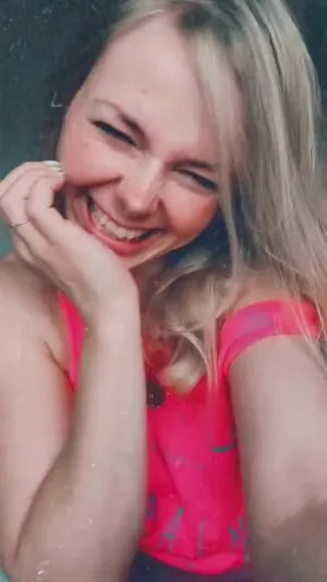 Smileydani158 OnlyFans Leaked Free Thumbnail Picture - #K93WVOvASV