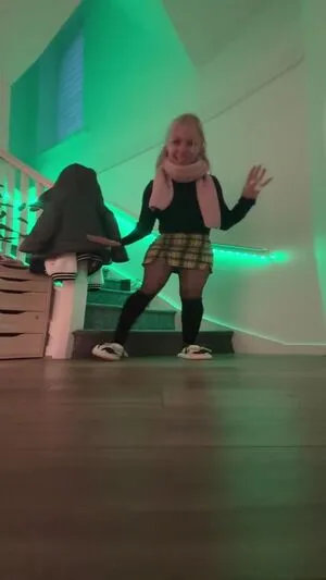 Smileydani158 OnlyFans Leaked Free Thumbnail Picture - #LkkFKNX5S3