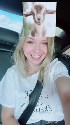 Smileydani158 OnlyFans Leaked Free Thumbnail Picture - #MVGieA3w7a