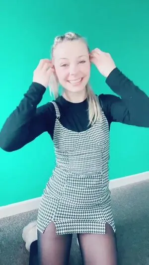 Smileydani158 OnlyFans Leaked Free Thumbnail Picture - #O2qx2Gs5XE