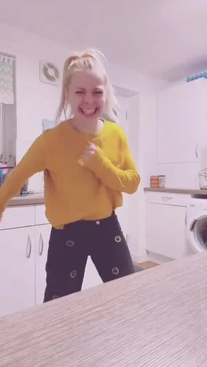 Smileydani158 OnlyFans Leaked Free Thumbnail Picture - #O4Uq6P27Td