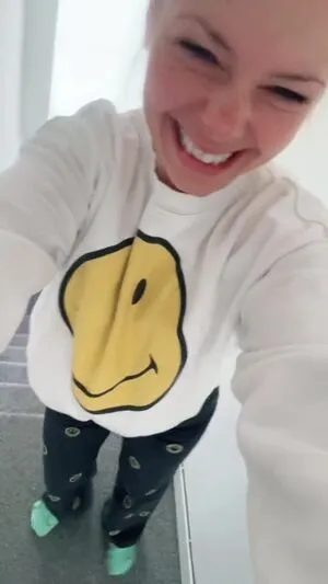 Smileydani158 OnlyFans Leaked Free Thumbnail Picture - #OYyewHenMA