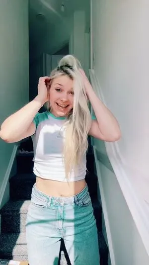 Smileydani158 OnlyFans Leaked Free Thumbnail Picture - #Q4Rxse7DmU