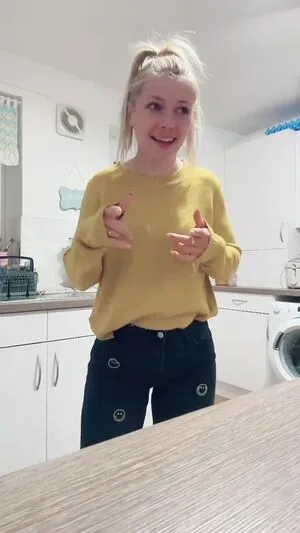 Smileydani158 OnlyFans Leaked Free Thumbnail Picture - #QkVBNjUvuX