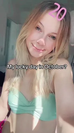 Smileydani158 OnlyFans Leaked Free Thumbnail Picture - #QxeCiOrRxk