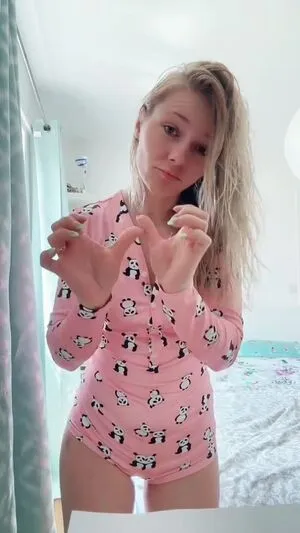 Smileydani158 OnlyFans Leaked Free Thumbnail Picture - #R44yztdkey