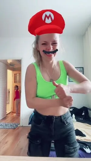 Smileydani158 OnlyFans Leaked Free Thumbnail Picture - #S0uR0pn359