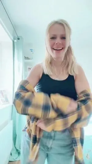 Smileydani158 OnlyFans Leaked Free Thumbnail Picture - #SMf7purQHA