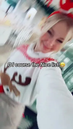 Smileydani158 OnlyFans Leaked Free Thumbnail Picture - #Ssk8rsT8V5