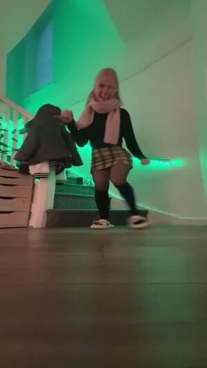 Smileydani158 OnlyFans Leaked Free Thumbnail Picture - #TChKl8x1N3