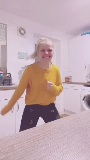 Smileydani158 OnlyFans Leaked Free Thumbnail Picture - #TubBKaDtBS