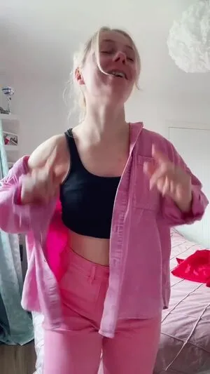 Smileydani158 OnlyFans Leaked Free Thumbnail Picture - #UdhHjfcOF2