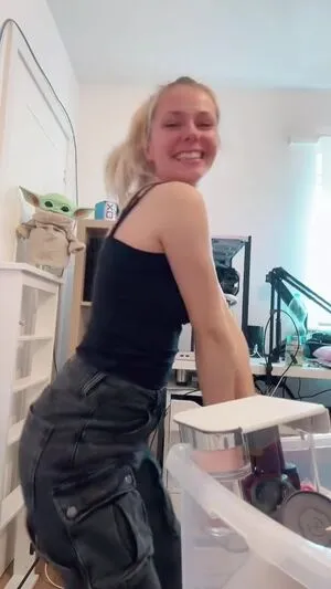 Smileydani158 OnlyFans Leaked Free Thumbnail Picture - #Va49C36f3n