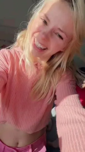 Smileydani158 OnlyFans Leaked Free Thumbnail Picture - #YXU3t8MUH2