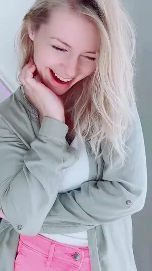 Smileydani158 OnlyFans Leaked Free Thumbnail Picture - #YtdOW1E1Ln