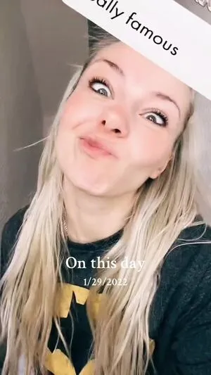 Smileydani158 OnlyFans Leaked Free Thumbnail Picture - #bXrfmGhi7E