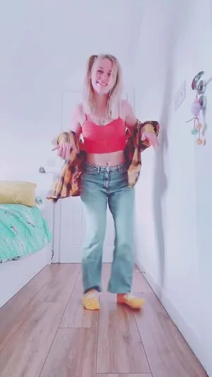 Smileydani158 OnlyFans Leaked Free Thumbnail Picture - #c8QYYAeLam