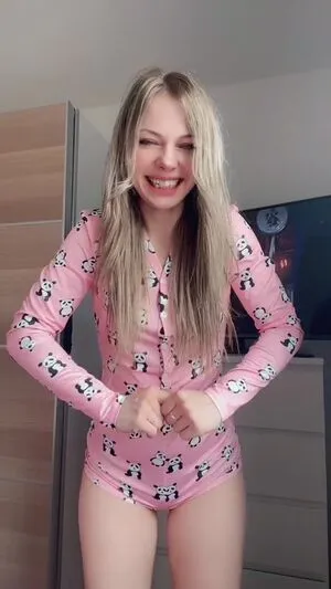 Smileydani158 OnlyFans Leaked Free Thumbnail Picture - #d0YieNBY0I