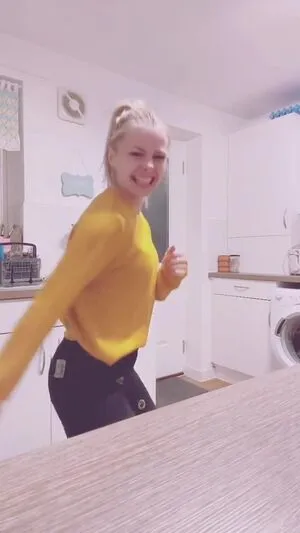 Smileydani158 OnlyFans Leaked Free Thumbnail Picture - #dJc3EHhvZN