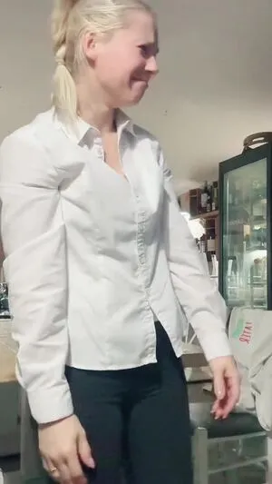 Smileydani158 OnlyFans Leaked Free Thumbnail Picture - #kr8qgybN6E