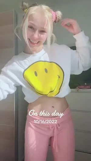 Smileydani158 OnlyFans Leaked Free Thumbnail Picture - #niaSy4izoJ