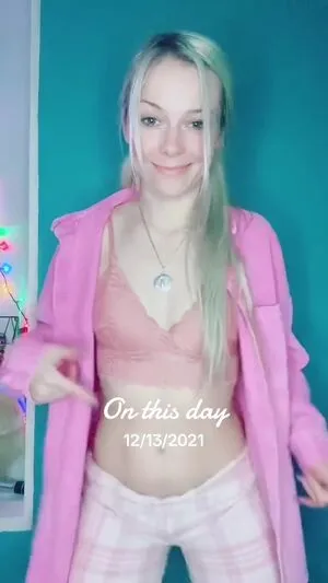 Smileydani158 OnlyFans Leaked Free Thumbnail Picture - #rxwiRp1KLF