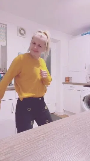 Smileydani158 OnlyFans Leaked Free Thumbnail Picture - #s1Dsz0awTv