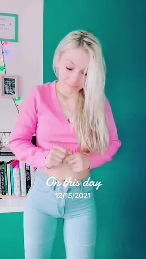 Smileydani158 OnlyFans Leaked Free Thumbnail Picture - #sJkx6kN7tp