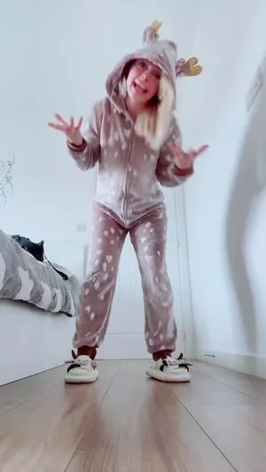 Smileydani158 OnlyFans Leaked Free Thumbnail Picture - #tCoPMfGUNN