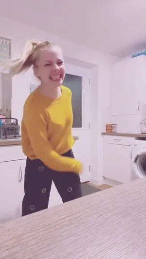 Smileydani158 OnlyFans Leaked Free Thumbnail Picture - #utPdw6kTG8