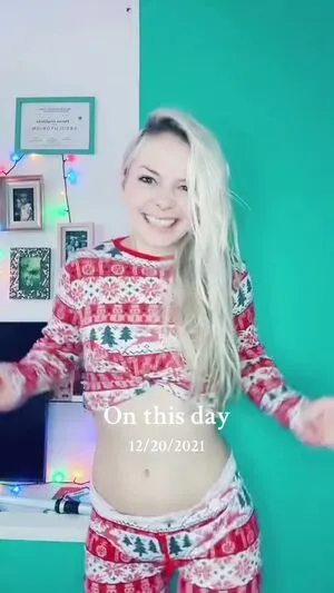 Smileydani158 OnlyFans Leaked Free Thumbnail Picture - #wDaY12HZ99