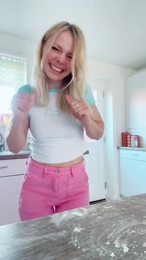 Smileydani158 OnlyFans Leaked Free Thumbnail Picture - #xN2rN4z6bh