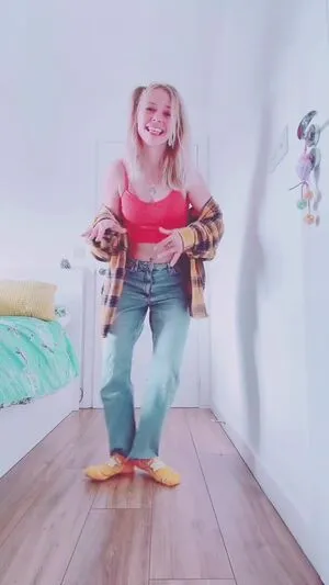 Smileydani158 OnlyFans Leaked Free Thumbnail Picture - #xaV6NF0Od2