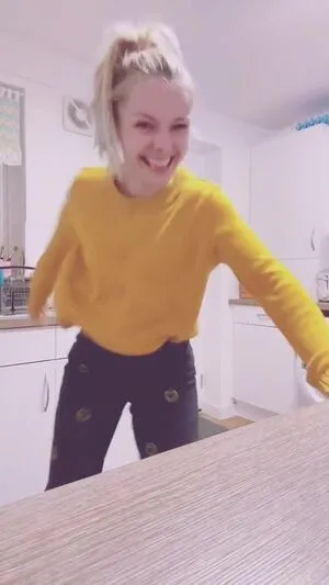 Smileydani158 OnlyFans Leaked Free Thumbnail Picture - #xjIdznpuct