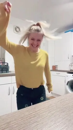 Smileydani158 OnlyFans Leaked Free Thumbnail Picture - #yAfsq64ToC