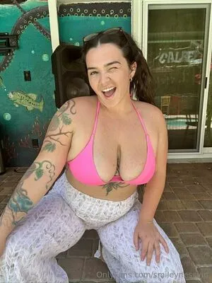 Smileyness OnlyFans Leaked Free Thumbnail Picture - #rNAVJrdovk