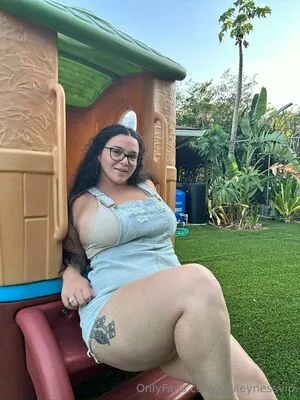 Smileyness OnlyFans Leaked Free Thumbnail Picture - #uDLCSDg4F1