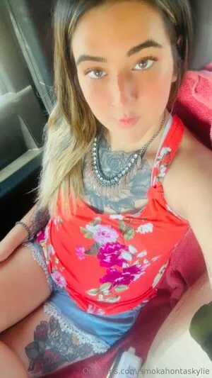 Smokahontaskylie OnlyFans Leaked Free Thumbnail Picture - #0Yq8t5JzW9