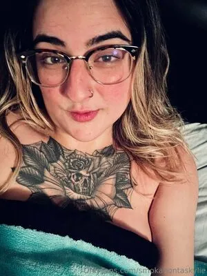 Smokahontaskylie OnlyFans Leaked Free Thumbnail Picture - #iZiDKZDPkz