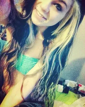 Smoking Babee OnlyFans Leaked Free Thumbnail Picture - #uj77P04a7O