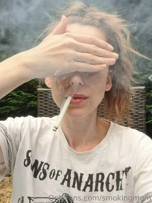 Smokingmom OnlyFans Leaked Free Thumbnail Picture - #8pF5bUELFx