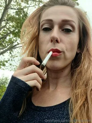 Smokingmom OnlyFans Leaked Free Thumbnail Picture - #FhU2EroRaw