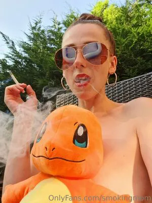 Smokingmom OnlyFans Leaked Free Thumbnail Picture - #VFhXl72yrW