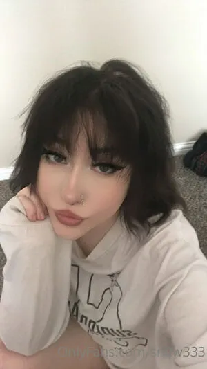 Sn0w333 OnlyFans Leaked Free Thumbnail Picture - #hRBugp3hGy