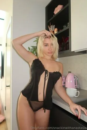 Snackinwithanastasia OnlyFans Leaked Free Thumbnail Picture - #HaUDvWsVha