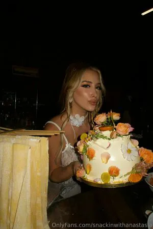 Snackinwithanastasia OnlyFans Leaked Free Thumbnail Picture - #3J7vi6wEfq