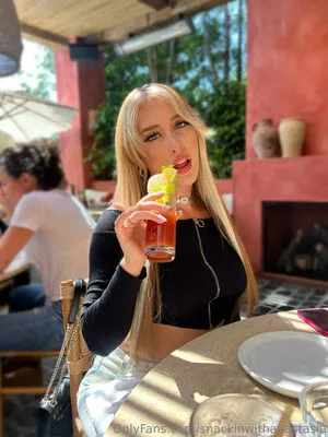 Snackinwithanastasia OnlyFans Leaked Free Thumbnail Picture - #f6q4YOTevA