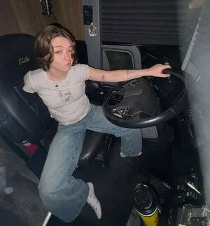 Snailmail OnlyFans Leaked Free Thumbnail Picture - #DZIZbyoyzZ